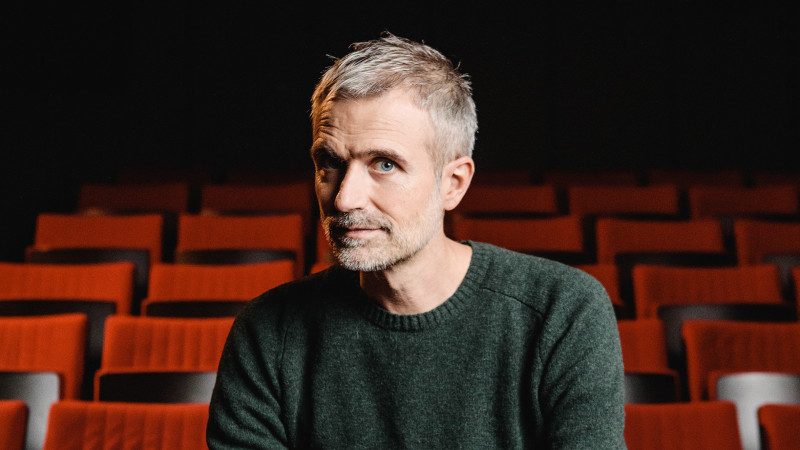 Incarner l’idiotie